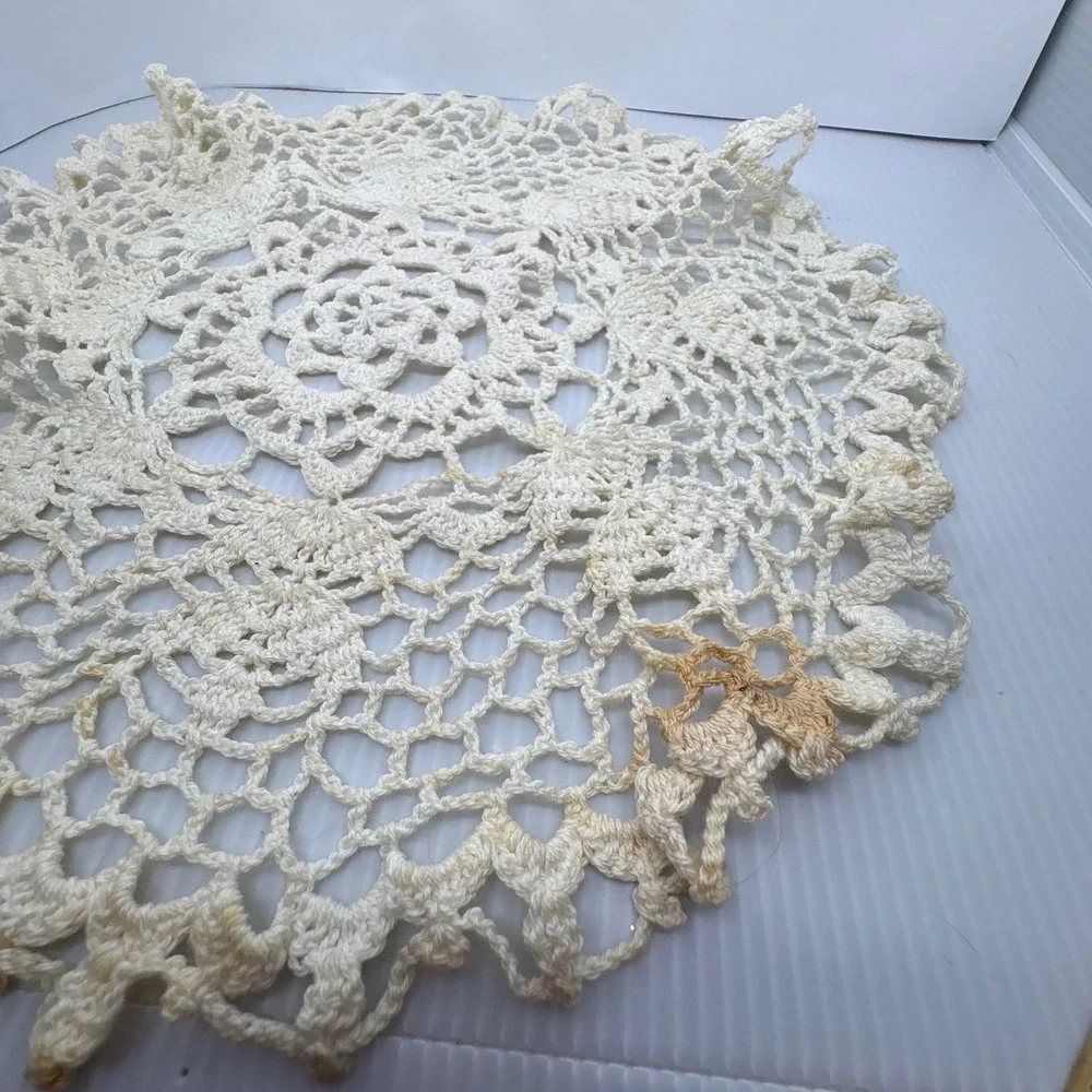 Vintage Hand Crocheted Round Floral Rose Lace Doily Cream 11.5 Inch‎ Shabby Chic